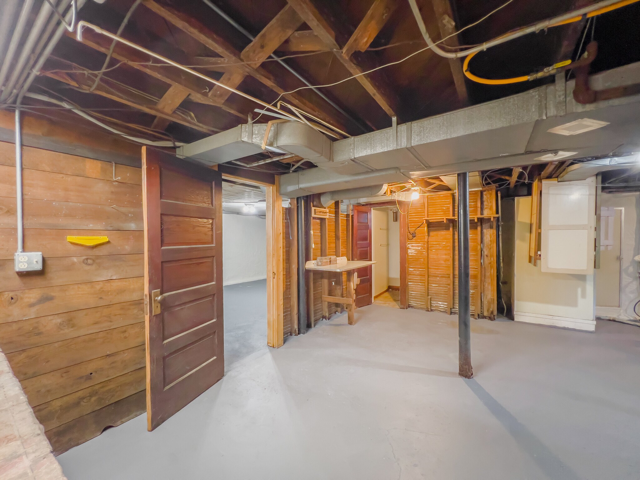 Building Photo - 464 Shasta Dr