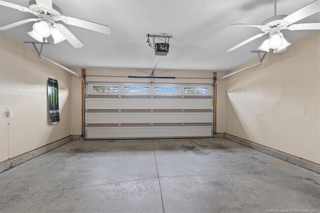 Building Photo - 2108 Heathcote Dr