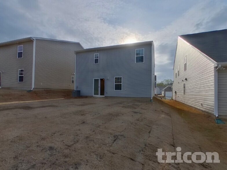 Building Photo - 2539 Trollinger Dr