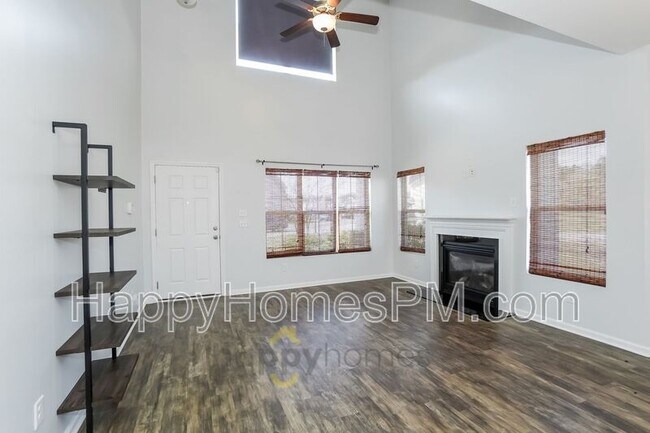 Building Photo - 236 Swallowtail Ln