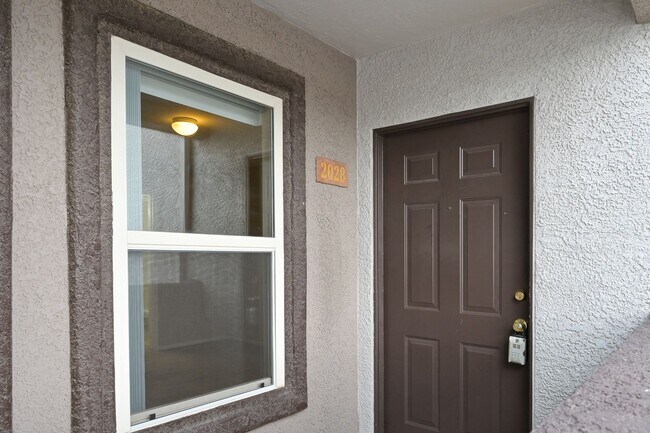 Building Photo - SW!! 2 Bedroom 2 Bath 2nd floor Condo!!! O...