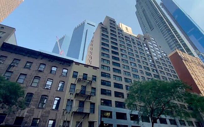 Primary Photo - 325 W 57th St