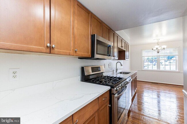 Building Photo - 14849 Ensor Ct