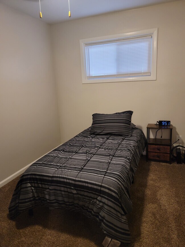 Building Photo - 4012 E 27th St