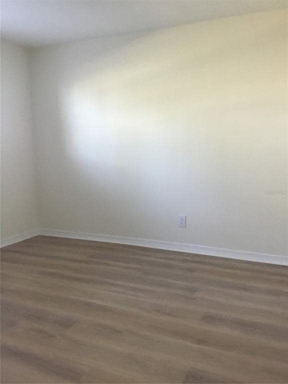 Building Photo - 44 Country Club Dr