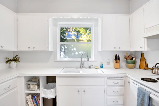 Building Photo - Vintage East Hill Mid-Century Home