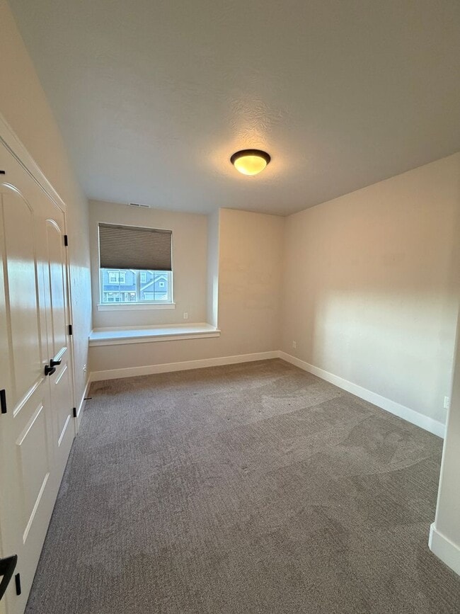 Building Photo - South Meridian Beautiful 4-Bedroom Home with a 3-Car Garage