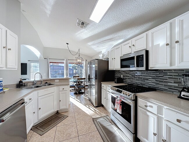 Building Photo - 217 Sevilla Ave