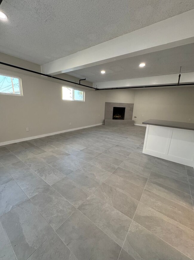 Building Photo - Newly Renovated 1bedroom in Harbor City - ...