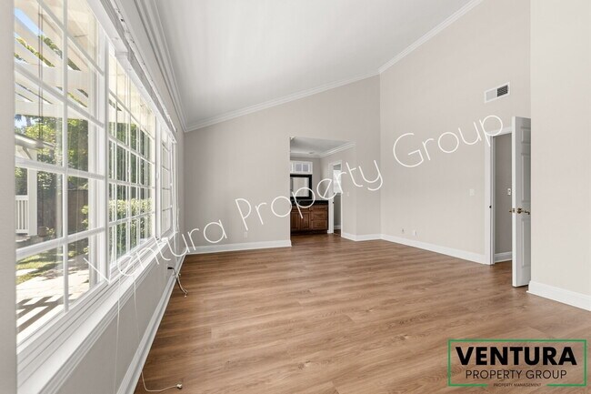 Building Photo - Charming 3-Bedroom 2 Bath Home with Spacious 1826 Sq. Ft. Layout in the East Simi Valley!