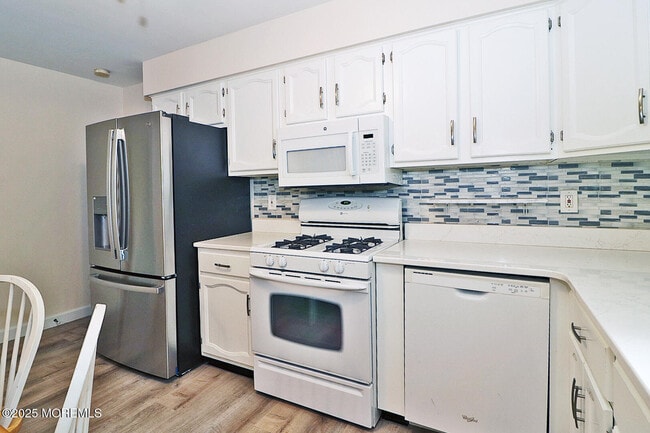 Building Photo - 43 Whitmore Dr