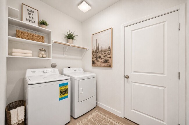 Building Photo - 27439 Sunterra Village Dr