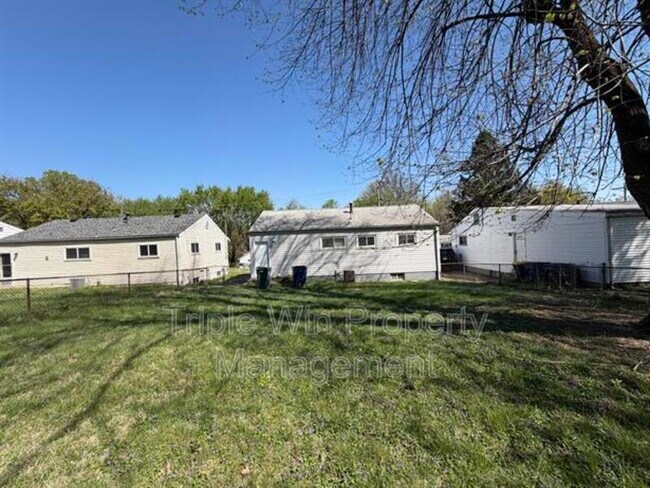 Building Photo - 24 Barto Dr