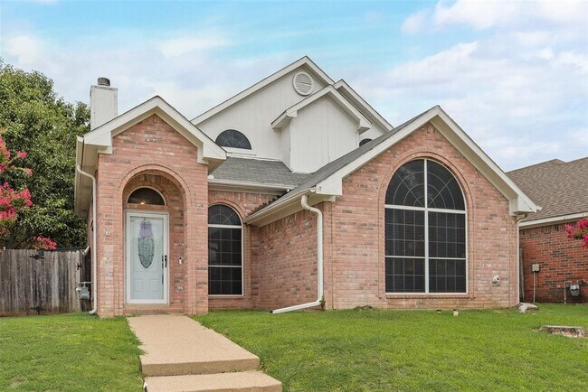 Building Photo - 4477 Sierra Dr