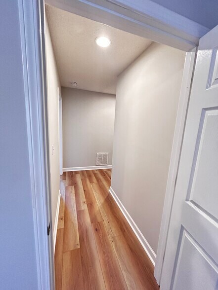 Building Photo - 563 Boring Chapel Rd