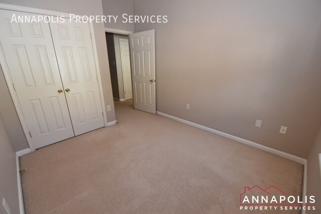 Building Photo - 2530 Running Wolf Trl