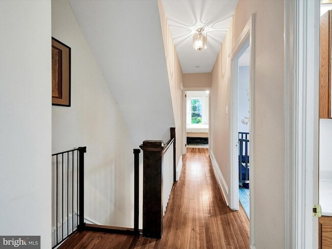 Building Photo - 3 Bells Mill Rd