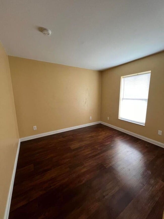 Building Photo - Annual Rental In Jensen Beach
