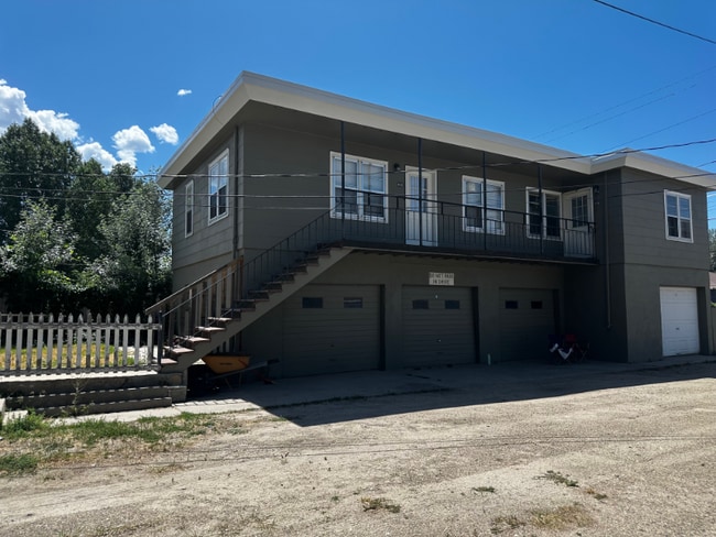 Building Photo - 406 S Kimball St