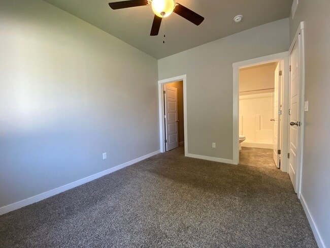 Building Photo - 2211 Ison Ct