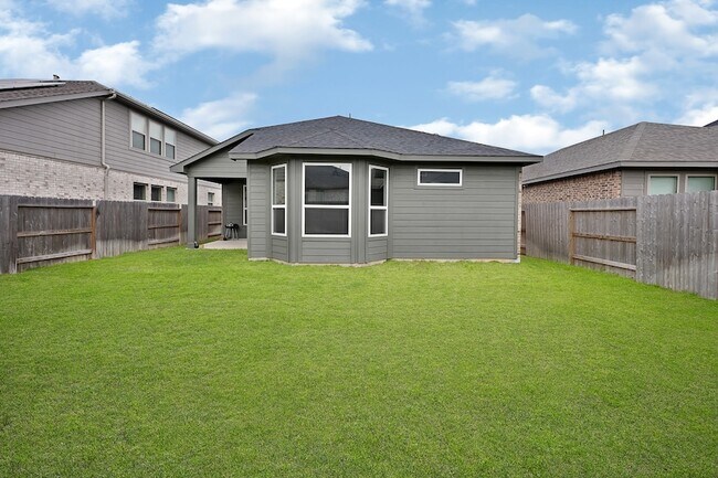 Building Photo - 9119 Brixham Dr