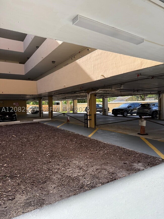 Building Photo - 2647 NW 25th Ave