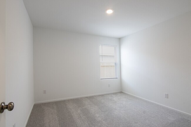 Building Photo - 25653 Rose Creek Dr