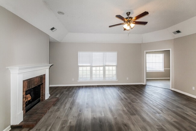 Building Photo - 5330 Sea Horse Dr