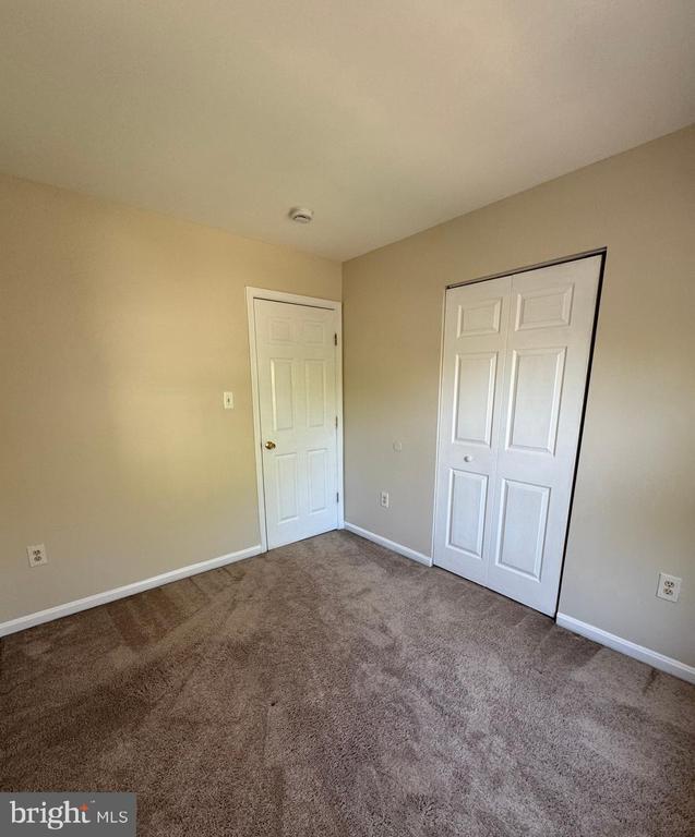 Building Photo - 10314 Butternut Cir