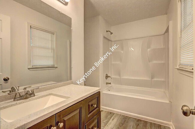 Building Photo - 4090 Knotty Oak Trail