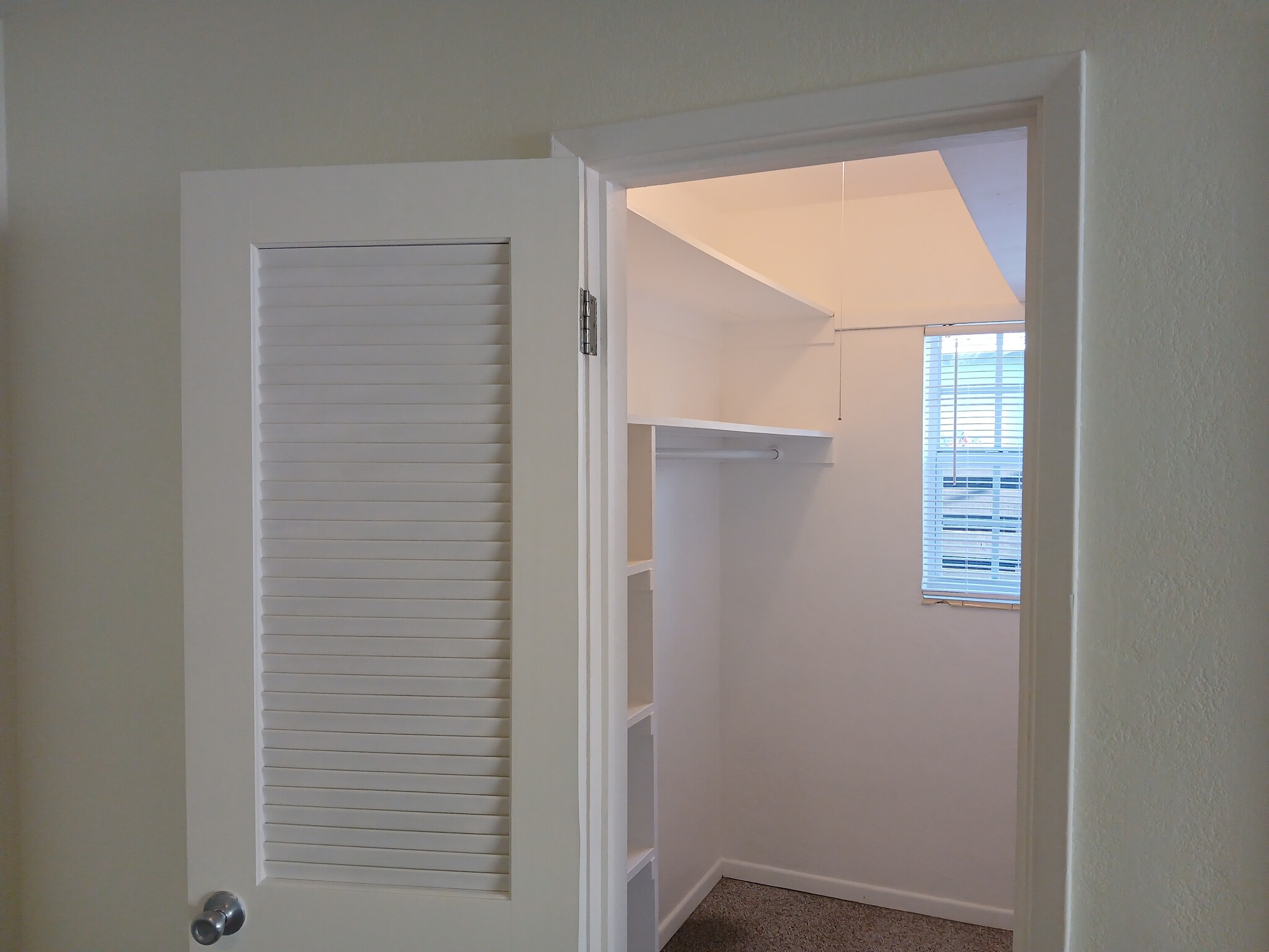 Walk-in Closet - 1513 NE 2nd Ave