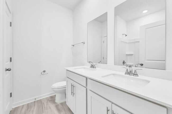 Building Photo - 2364 Woodmeadow Dr