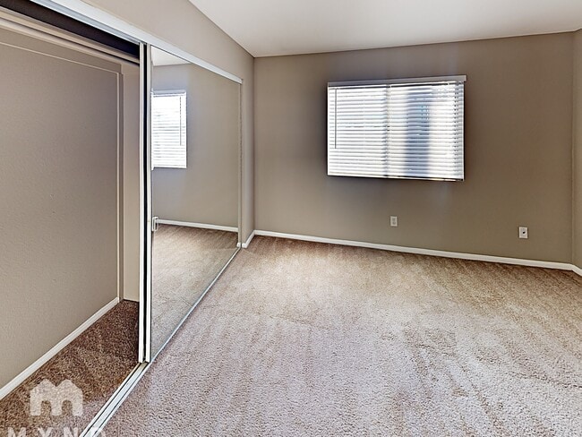 Building Photo - 107 Mangano Cir