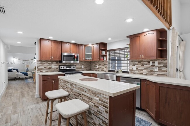 Building Photo - 15006 SW 141st Ct