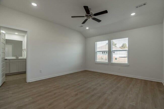 Building Photo - 4530 W Canyon Run Dr