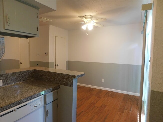 Building Photo - 9200 W Bellfort Ave