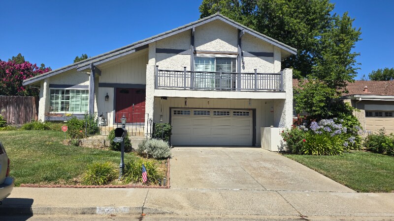 Primary Photo - 44 Striped Maple Ct