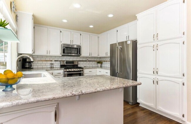 Building Photo - Beautiful Antelope Home with Private Pool | Available July 1st | $3,350/mo