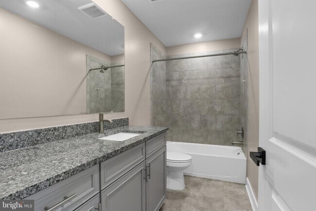 Building Photo - 4175 Brodie Pl