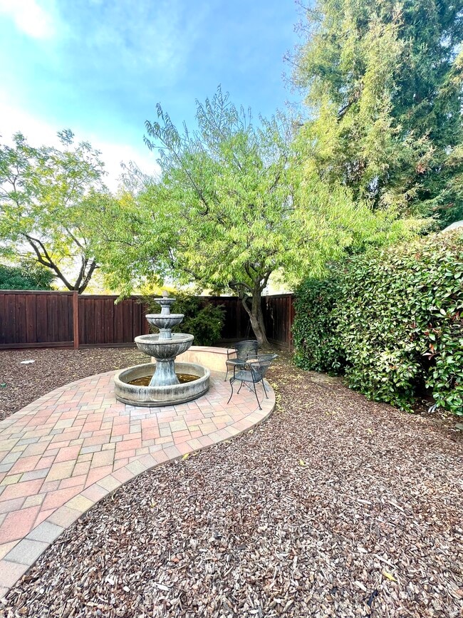 Building Photo - 3799 El Campo Ct