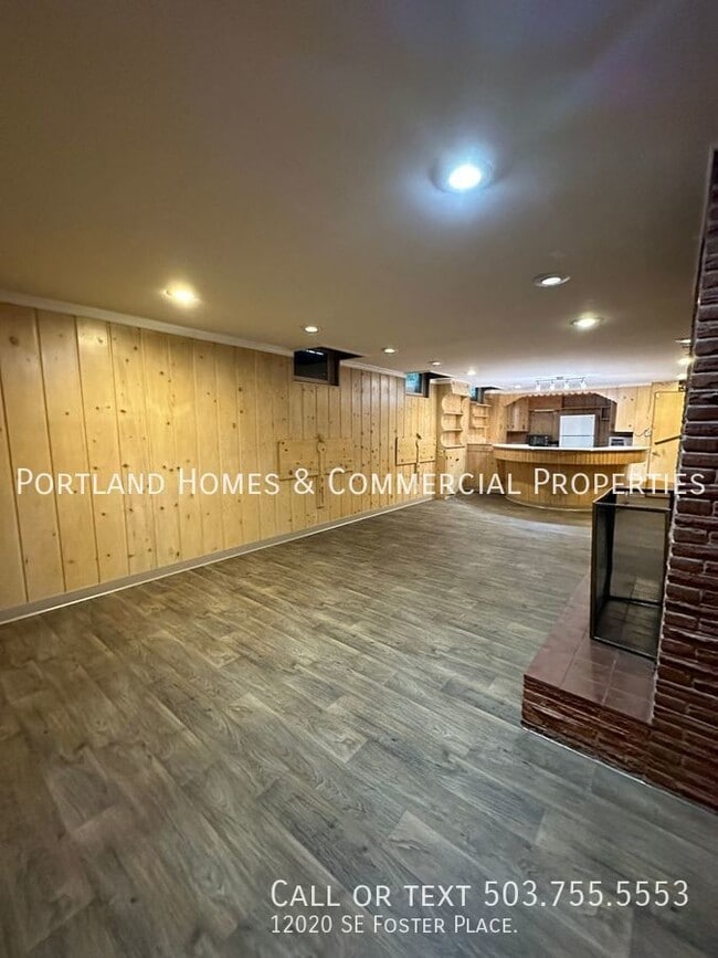 Building Photo - 2-Bedroom Basement ADU in Beautiful Forest...