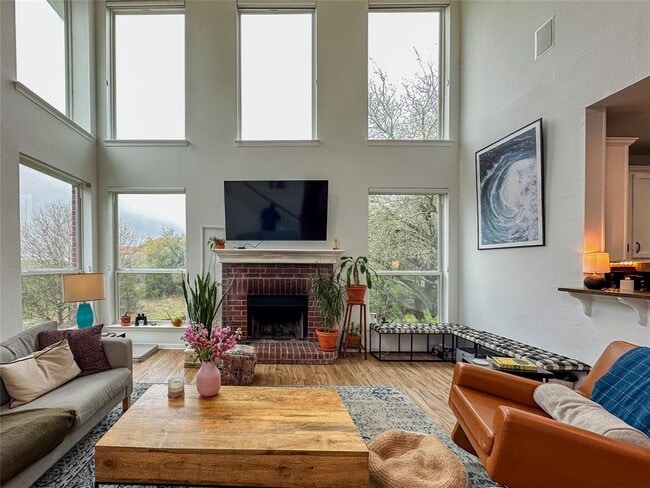 Building Photo - 2200 Rimrock Dr