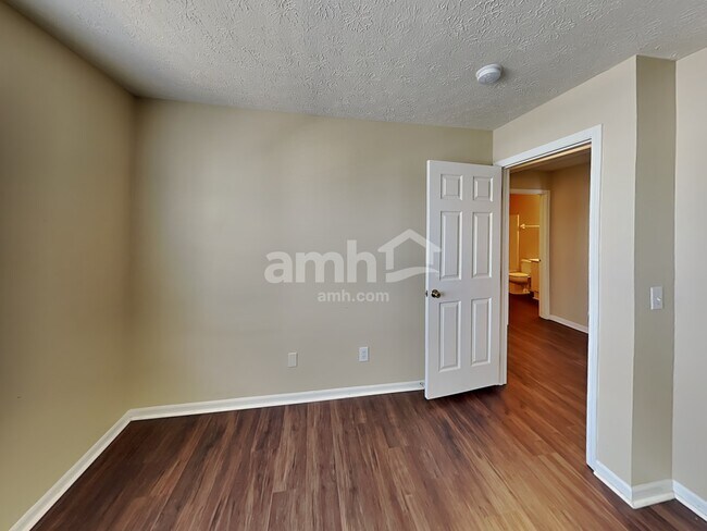 Building Photo - 4365 Chanterelle Dr