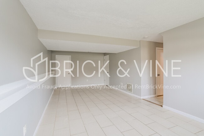 Building Photo - 5727 Sundial Dr