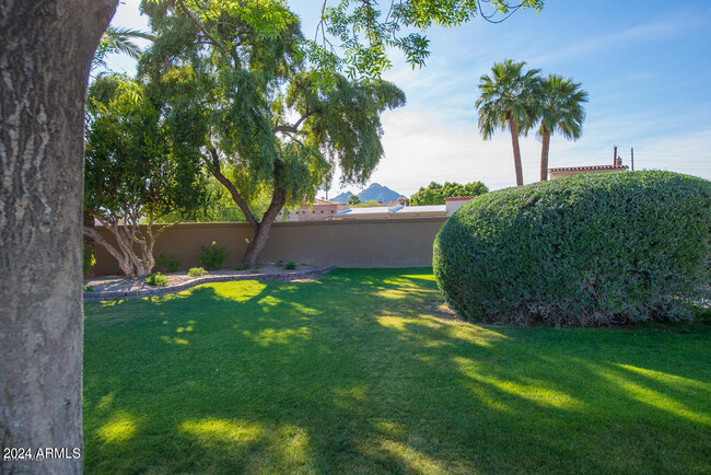 Building Photo - 4764 N 75th Pl