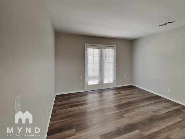 Building Photo - 1527 Cane Hill Dr