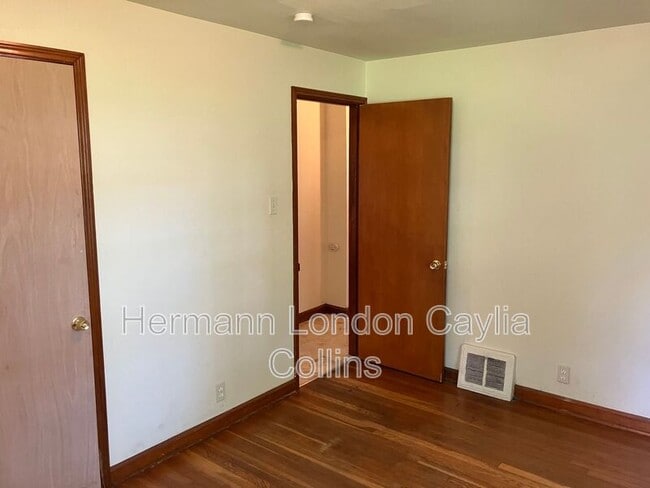 Building Photo - 10514 Anson Dr