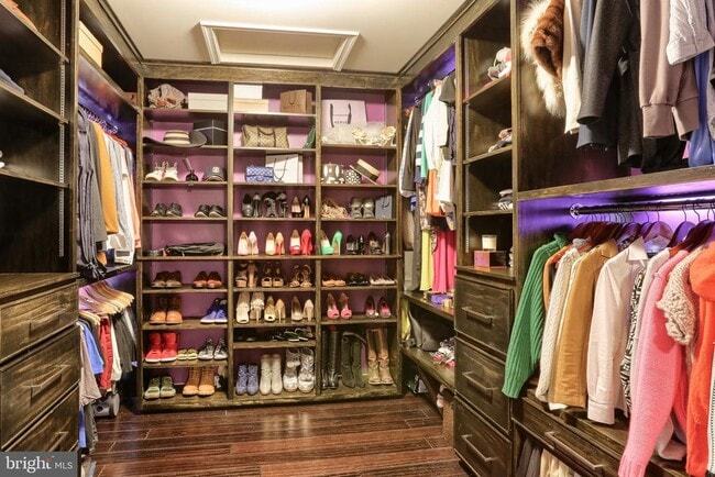 Building Photo - 5 Vista Cir