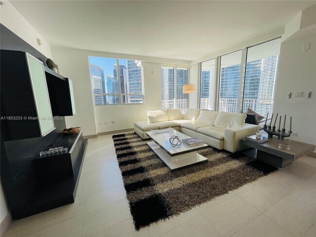 Building Photo - 801 Brickell Key Blvd
