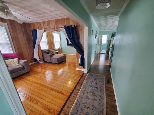 Building Photo - 75 Naples Ave